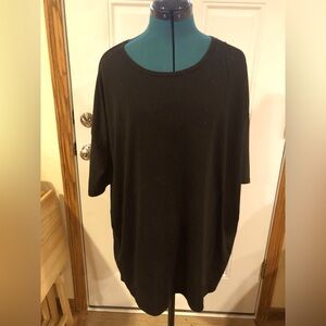 LAST CALL ✨ LuLaRoe Tunic Shirt – Black, 2 XL ✨